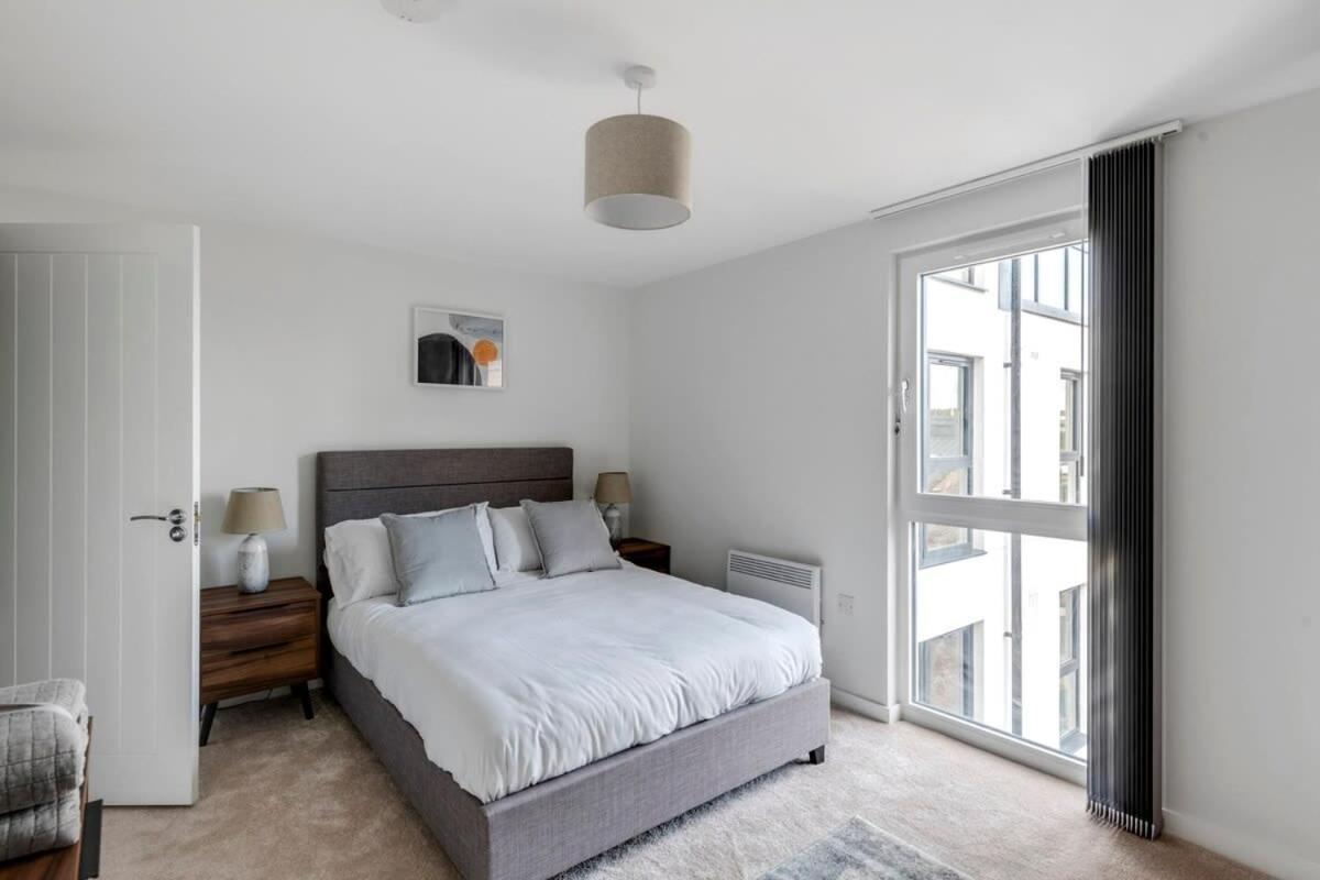 Spacious 1 Bedroom Apartment In A Converted Mill Leeds  Zewnętrze zdjęcie
