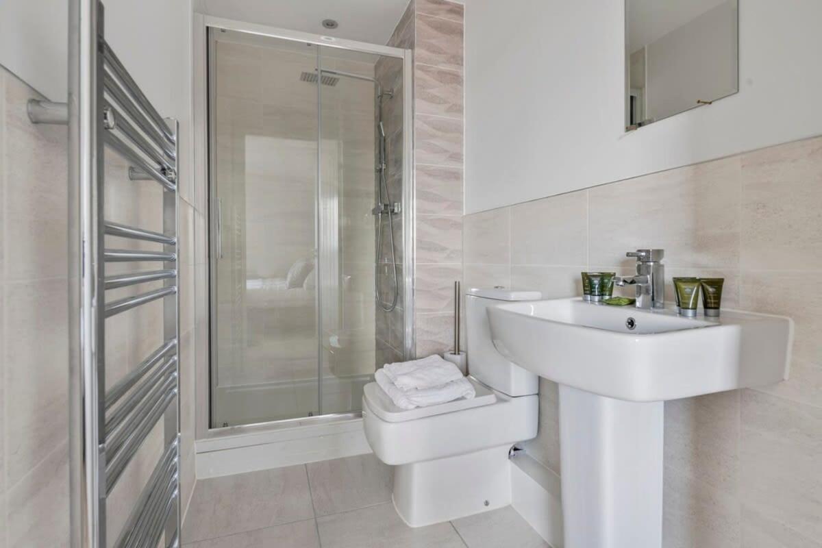 Spacious 1 Bedroom Apartment In A Converted Mill Leeds  Zewnętrze zdjęcie